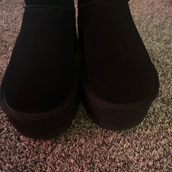 UGG Women's Classic Mini Black Platform Boots - Picture 9 of 16